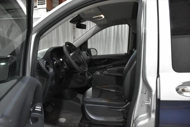 2016 Mercedes-Benz Metris Standard