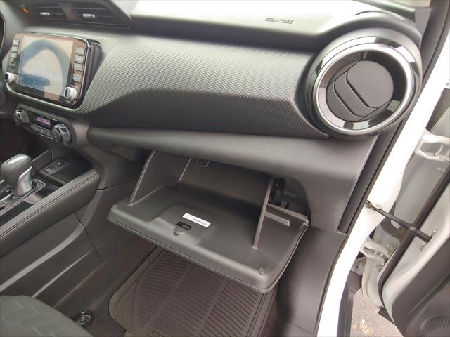 2022 Nissan Kicks SV Xtronic CVT