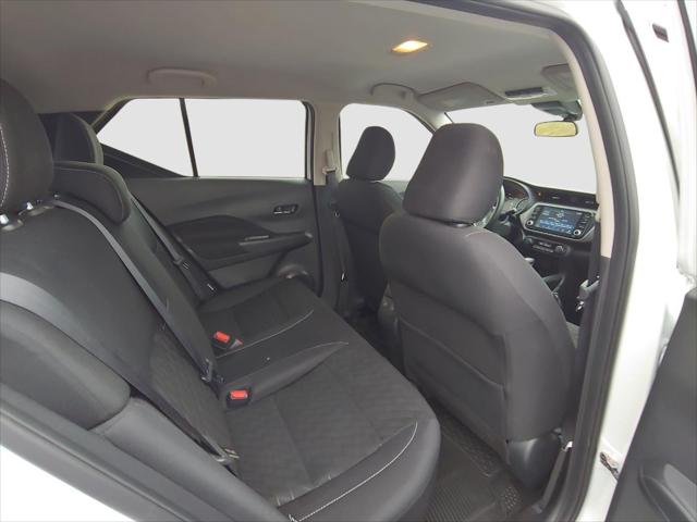 2022 Nissan Kicks SV Xtronic CVT