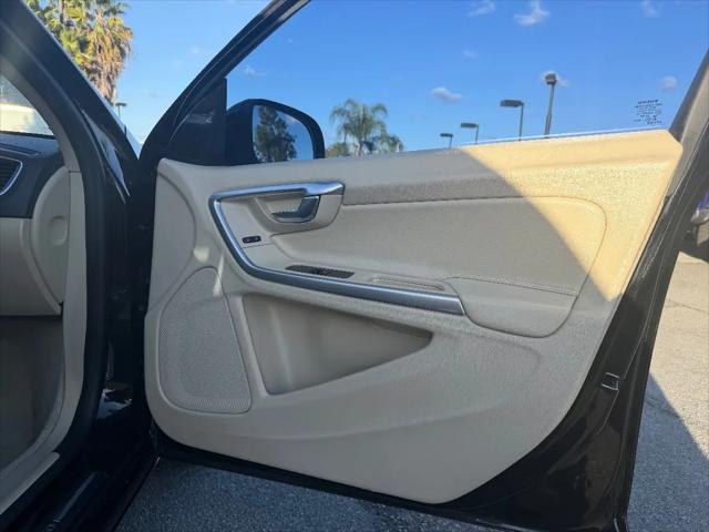 2015 Volvo V60 T5 Platinum