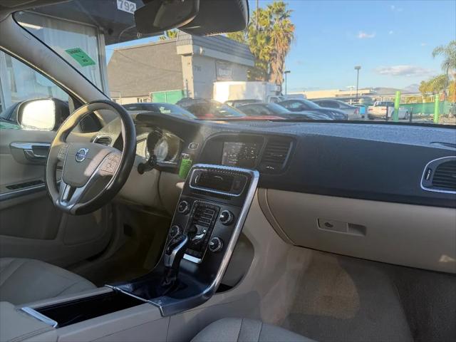 2015 Volvo V60 T5 Platinum