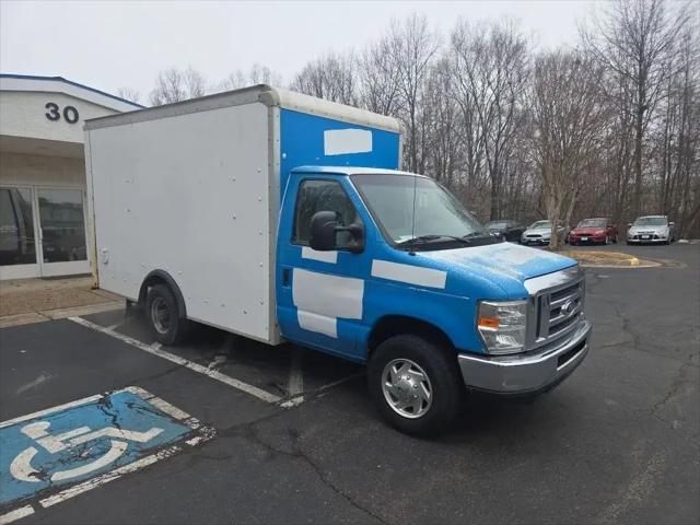 2016 Ford E-350 Cutaway E-350