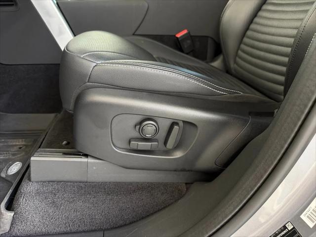 2024 Land Rover Discovery P360 Dynamic SE