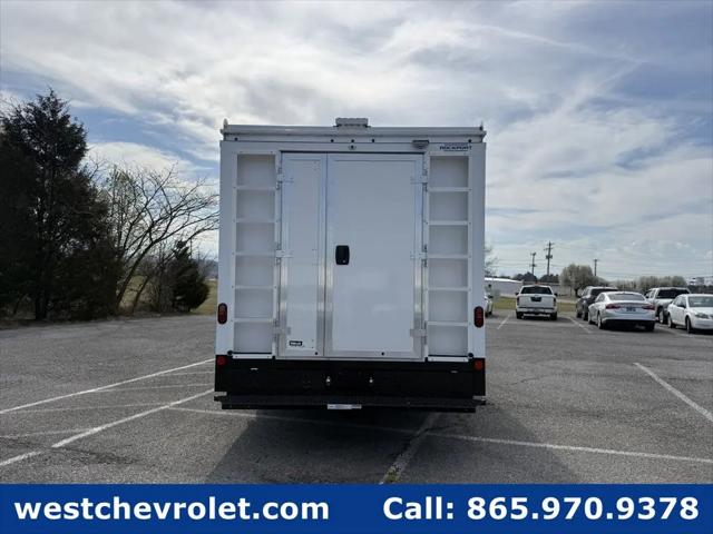 2025 Chevrolet Express Cutaway 4500 Van