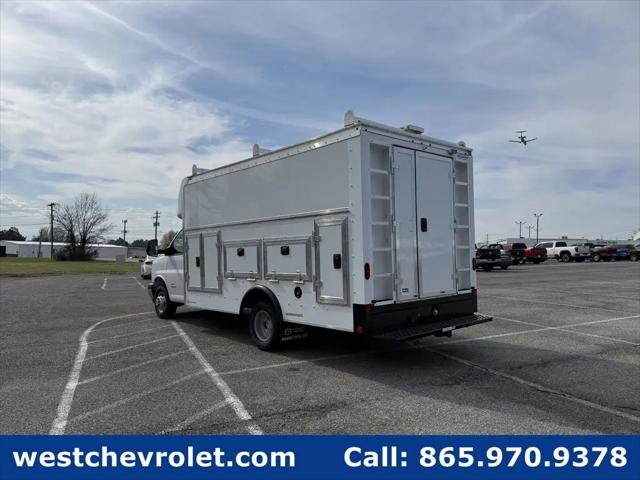 2025 Chevrolet Express Cutaway 4500 Van
