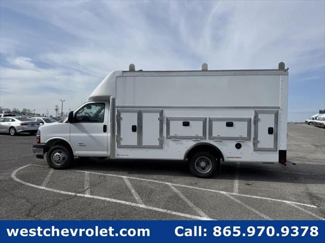 2025 Chevrolet Express Cutaway 4500 Van
