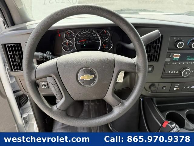 2025 Chevrolet Express Cutaway 4500 Van