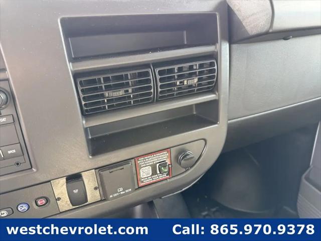 2025 Chevrolet Express Cutaway 4500 Van