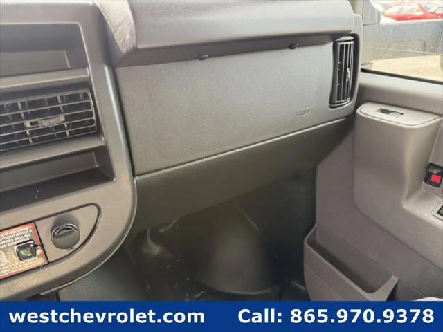 2025 Chevrolet Express Cutaway 4500 Van