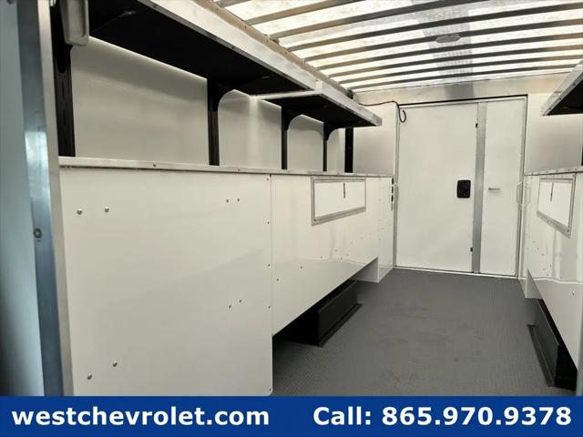 2025 Chevrolet Express Cutaway 4500 Van