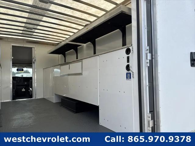 2025 Chevrolet Express Cutaway 4500 Van