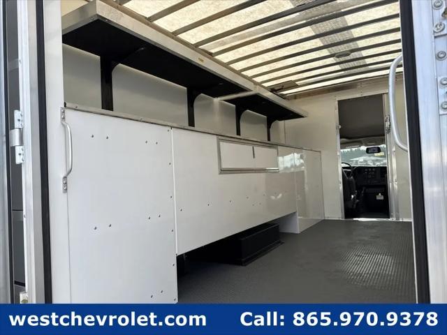 2025 Chevrolet Express Cutaway 4500 Van