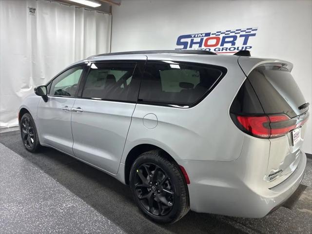 2026 Chrysler Pacifica Limited AWD