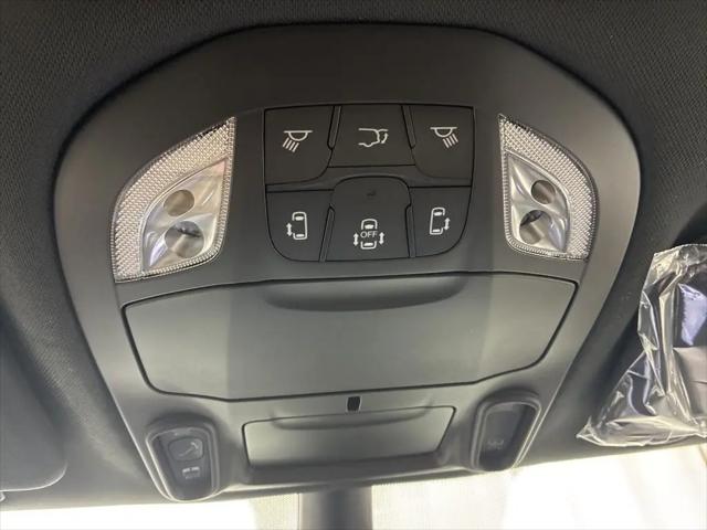 2026 Chrysler Pacifica Limited AWD