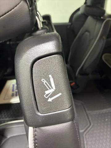 2026 Chrysler Pacifica Limited AWD