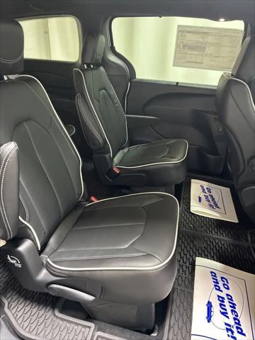 2026 Chrysler Pacifica Limited AWD