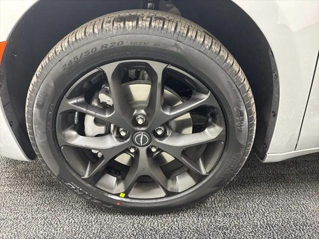2026 Chrysler Pacifica Limited AWD
