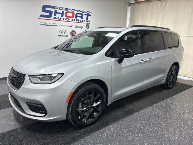2026 Chrysler Pacifica Limited AWD for sale in Pikeville, KY