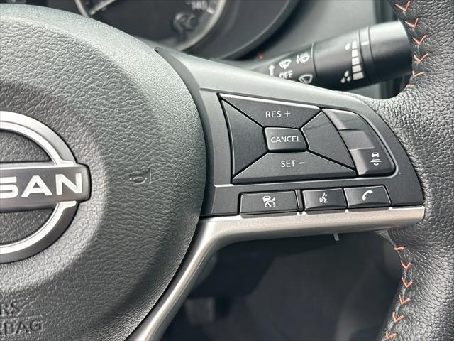2025 Nissan Versa 1.6 SR