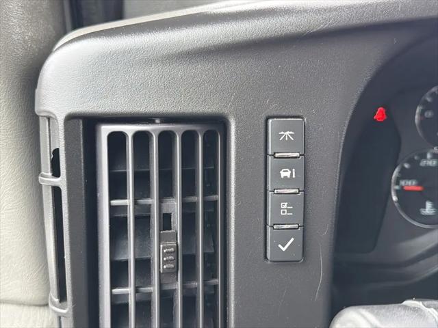 2024 GMC Savana Cargo RWD 2500 Regular Wheelbase Work Van