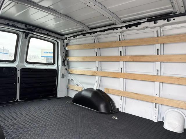 2024 GMC Savana Cargo RWD 2500 Regular Wheelbase Work Van