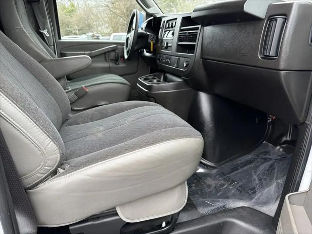 2024 GMC Savana Cargo RWD 2500 Regular Wheelbase Work Van