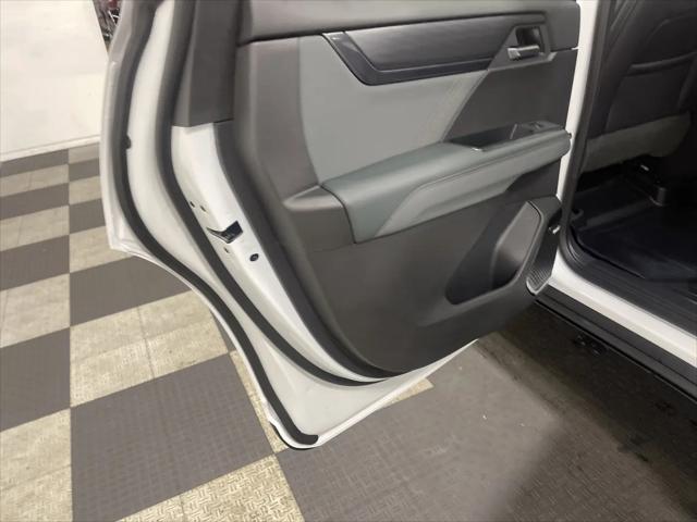 2026 GMC Acadia AT4 AWD