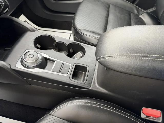 2025 Ford Escape Platinum