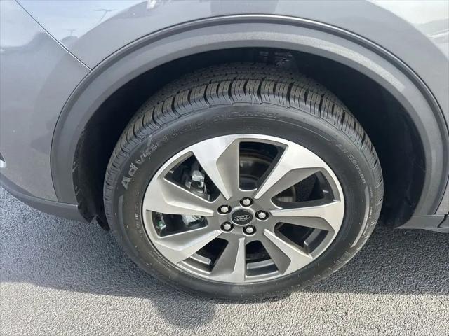 2025 Ford Escape Platinum