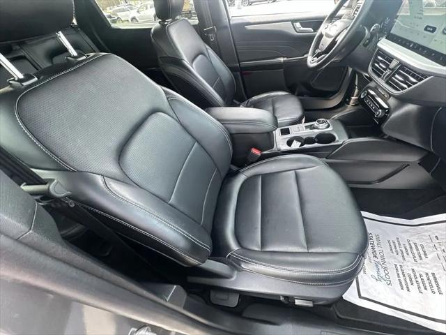 2025 Ford Escape Platinum