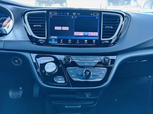 2026 Chrysler Voyager LX