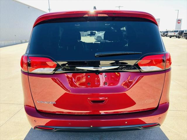2026 Chrysler Voyager LX