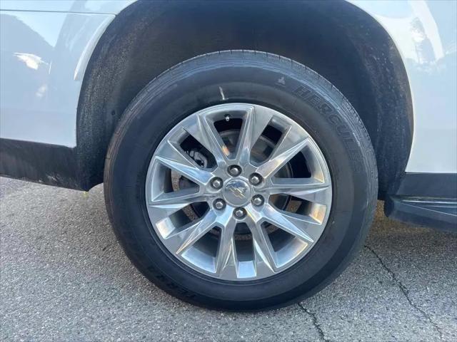 2023 Chevrolet Suburban 2WD Premier