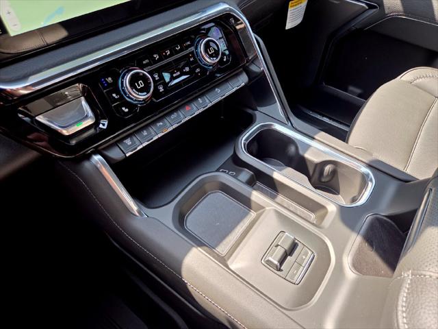 2026 GMC Sierra 2500HD Crew Cab, Standard Bed, Denali, 4WD