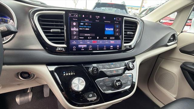 2022 Chrysler Pacifica Touring L