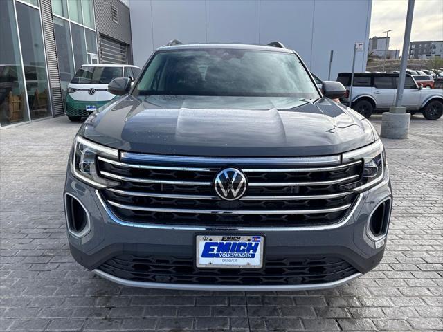 2026 Volkswagen Atlas SE with Technology