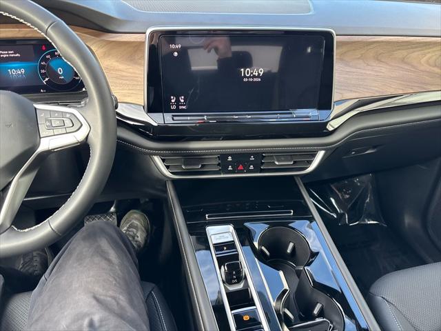 2026 Volkswagen Atlas SE with Technology