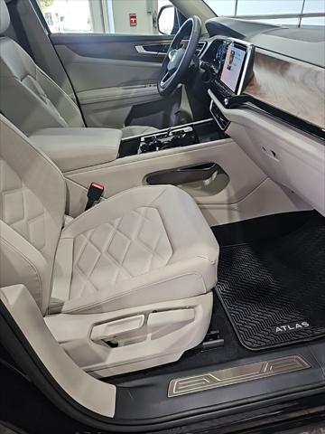 2026 Volkswagen Atlas SE with Technology
