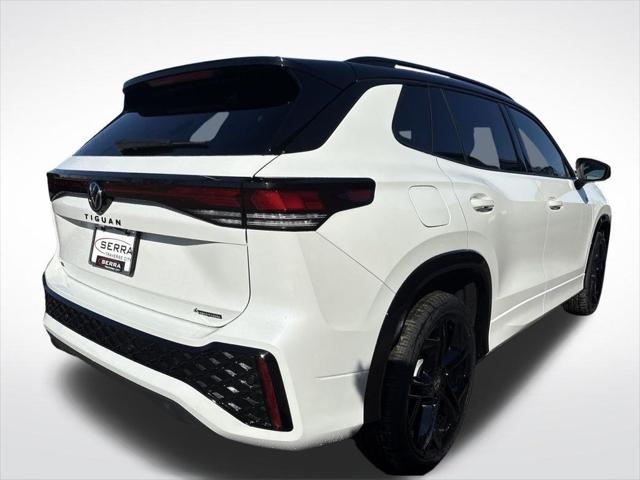 2026 Volkswagen Tiguan SE R-Line Black