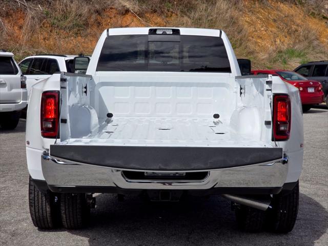 2026 Ram 3500 Tradesman Crew Cab 4x4 8 Box