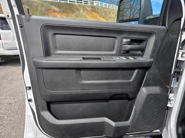 2026 Ram 3500 Tradesman Crew Cab 4x4 8 Box