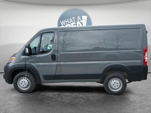 2026 Ram ProMaster Cargo Van Tradesman Low Roof 118" WB w/Pass Seat