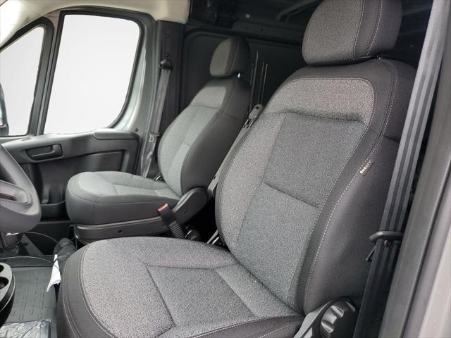 2026 Ram ProMaster Cargo Van Tradesman Low Roof 118" WB w/Pass Seat