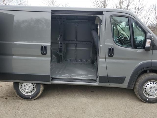 2026 Ram ProMaster Cargo Van Tradesman Low Roof 118" WB w/Pass Seat