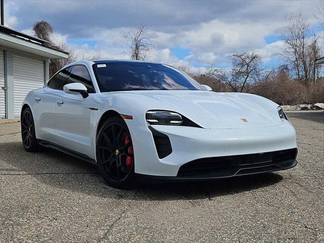 2022 Porsche Taycan GTS