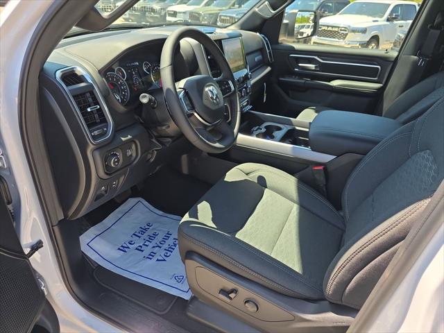 2026 Ram 1500 Big Horn Crew Cab 4x4 64 Box