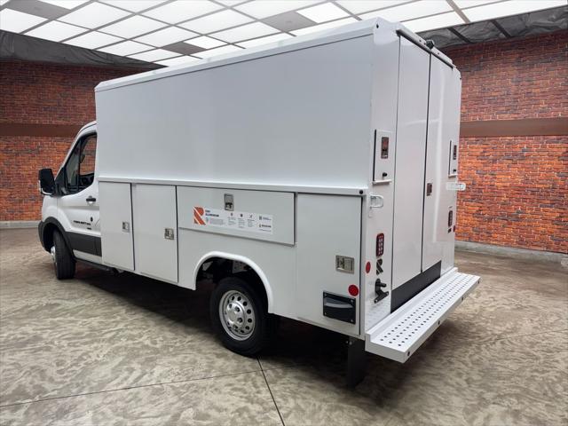 2026 Ford Transit Cutaway Base