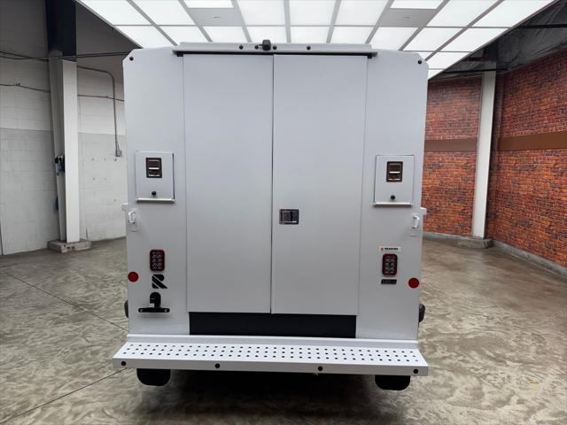 2026 Ford Transit Cutaway Base