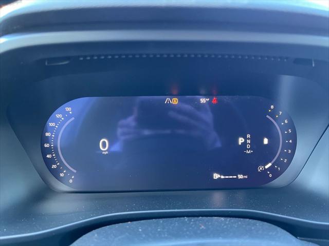 2026 Volvo XC40 Plus, B5 AWD Gas (mild hybrid), Dark