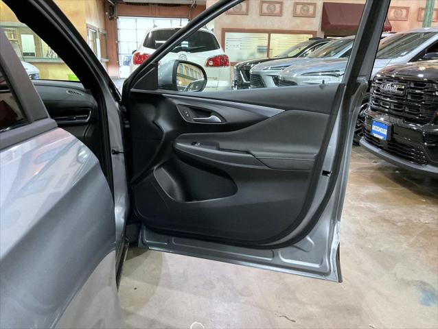2026 Buick NV Preferred FWD